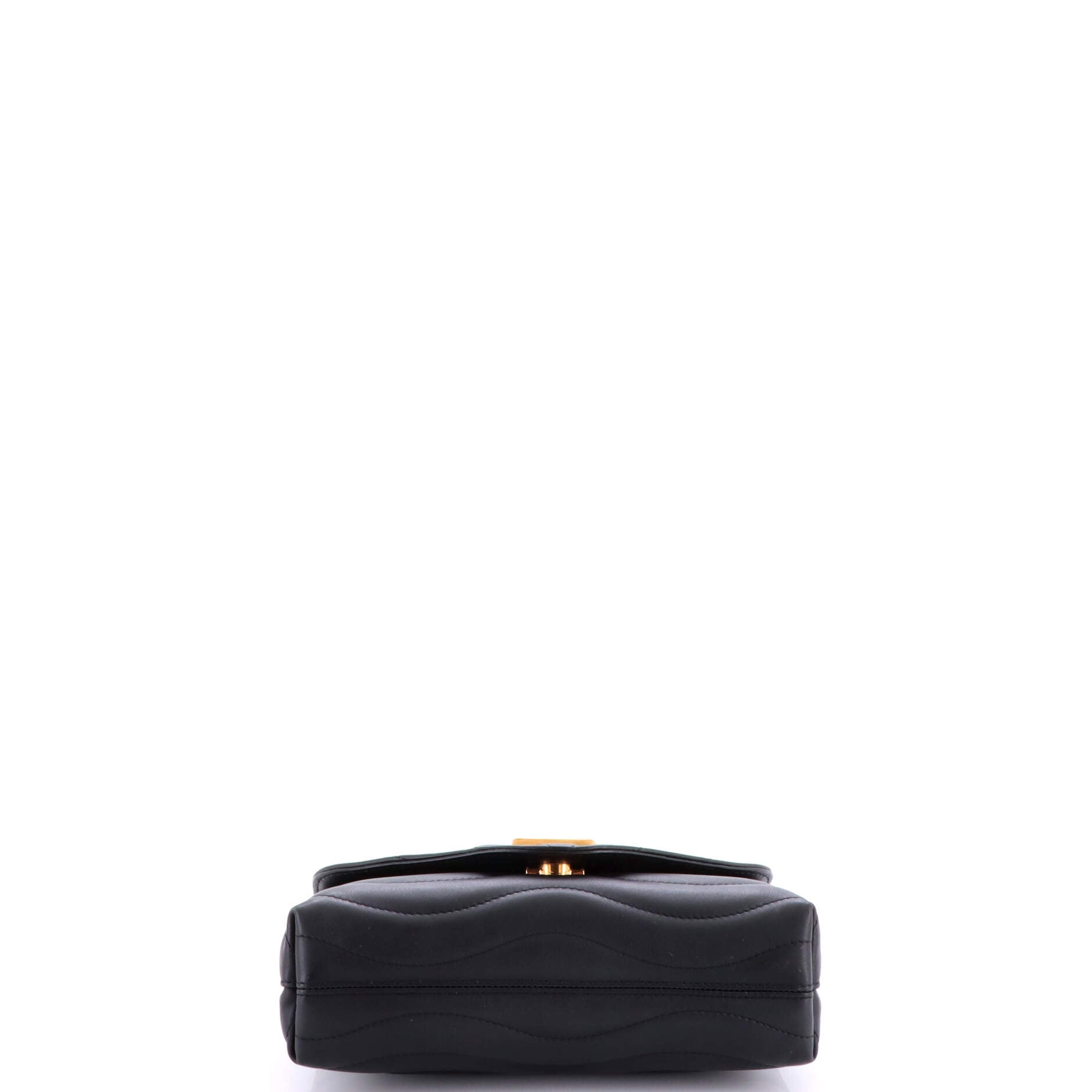 New Wave Chain Bag NM Quilted Leather MM