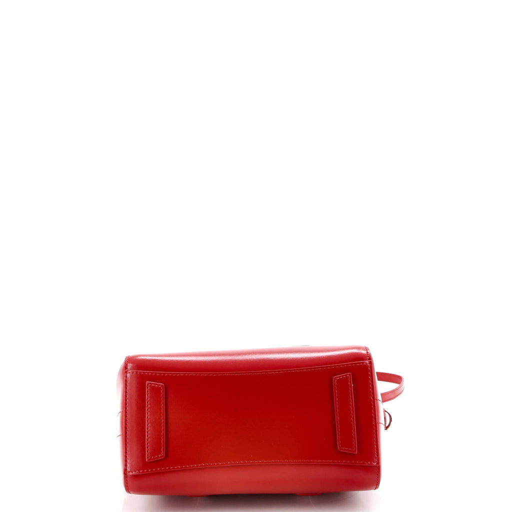 Antigona Lock Bag Leather Mini