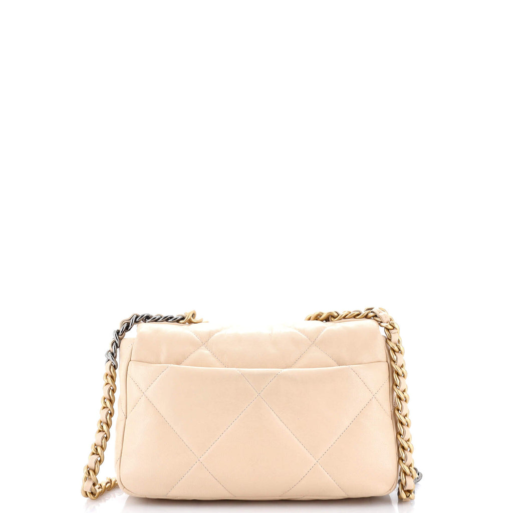 19 Flap Bag Quilted Leather Medium
