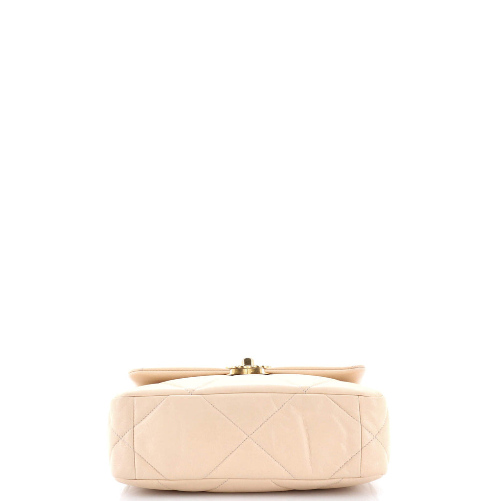 19 Flap Bag Quilted Leather Medium