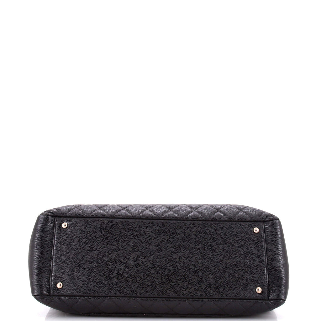 Grand Shopping Tote Quilted Caviar XL