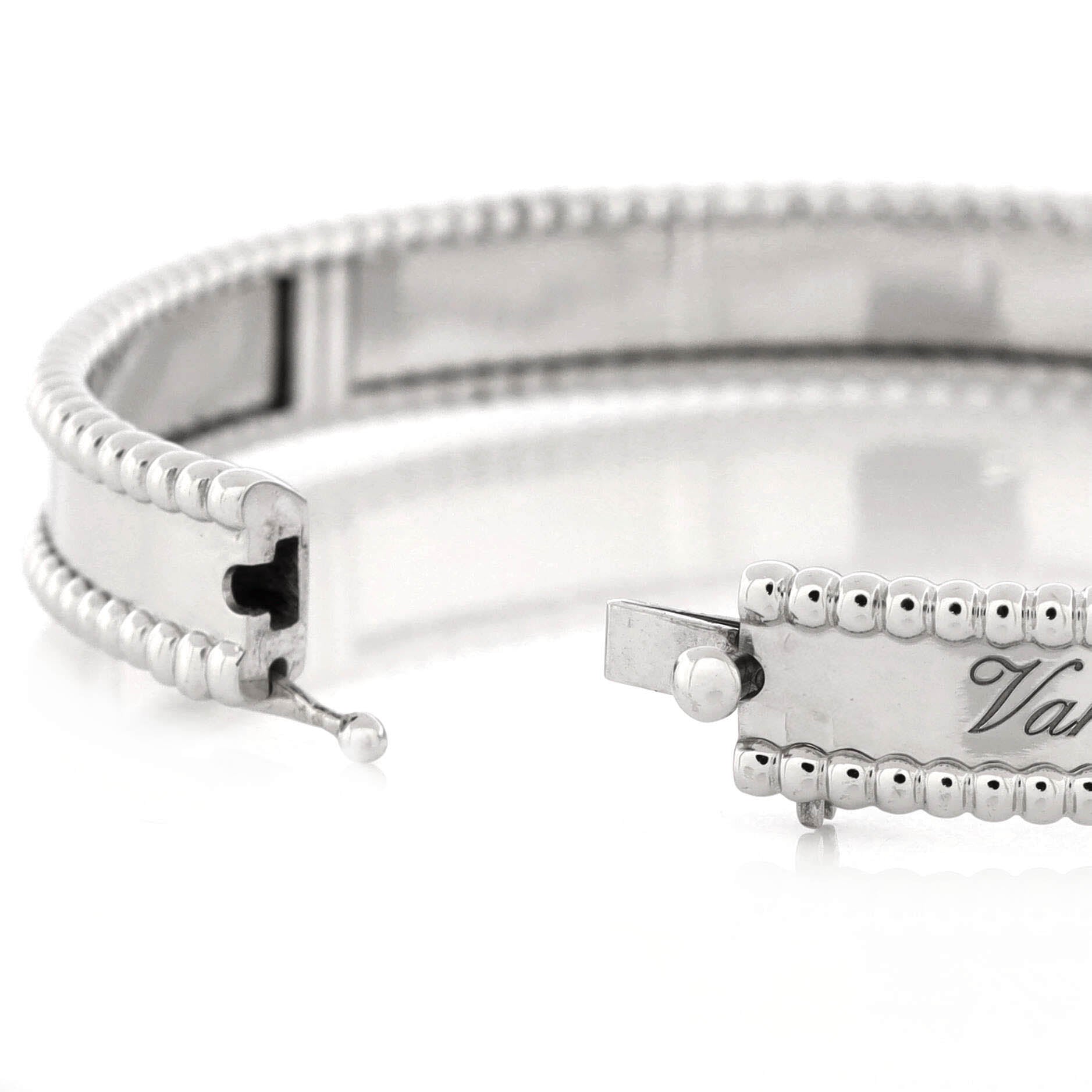 Perlee Signature Bracelet 18K White Gold