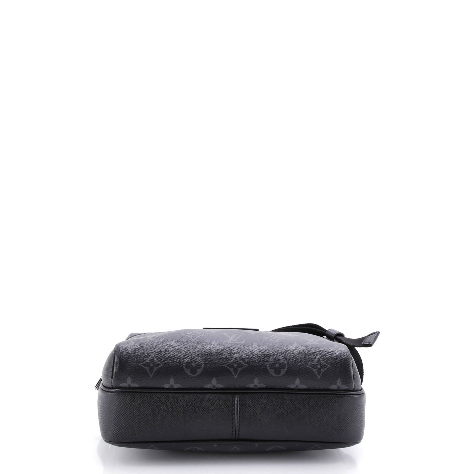 Outdoor Messenger Bag Monogram Taigarama