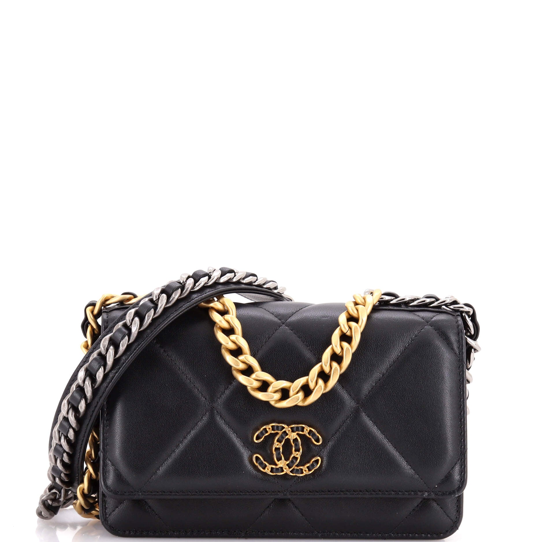 19 Wallet on Chain Quilted Lambskin