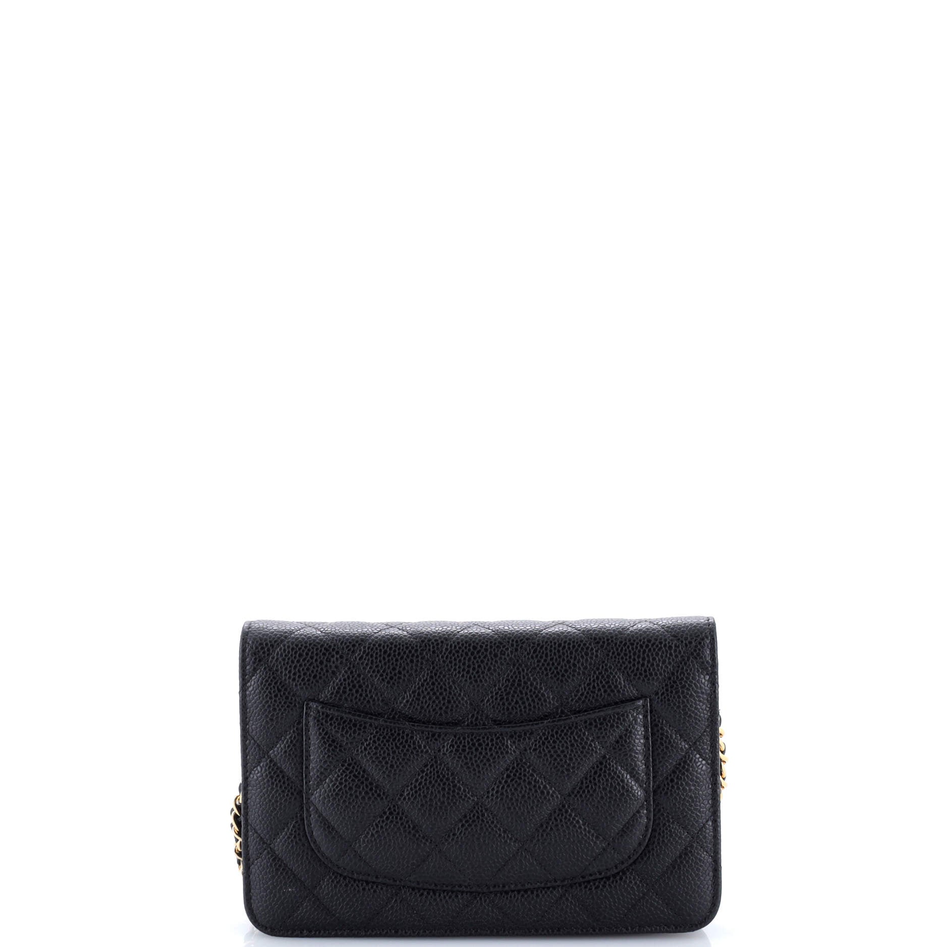 Wallet on Chain Quilted Caviar