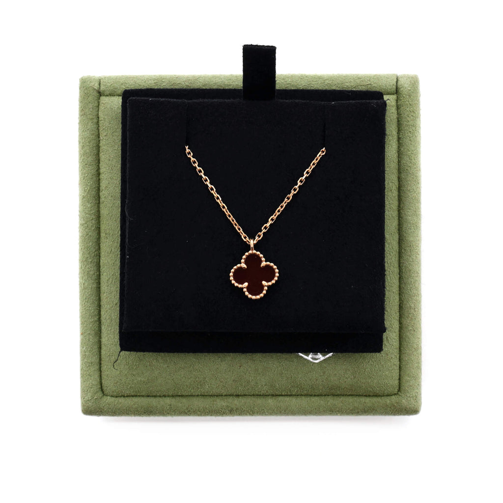 Sweet Alhambra Pendant Necklace 18K Rose Gold and Carnelian