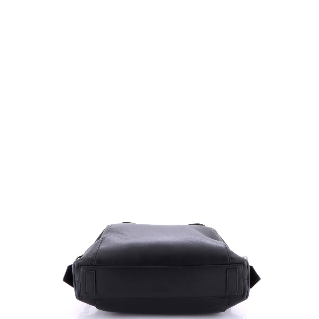 Antigona Soft Bag Leather Small