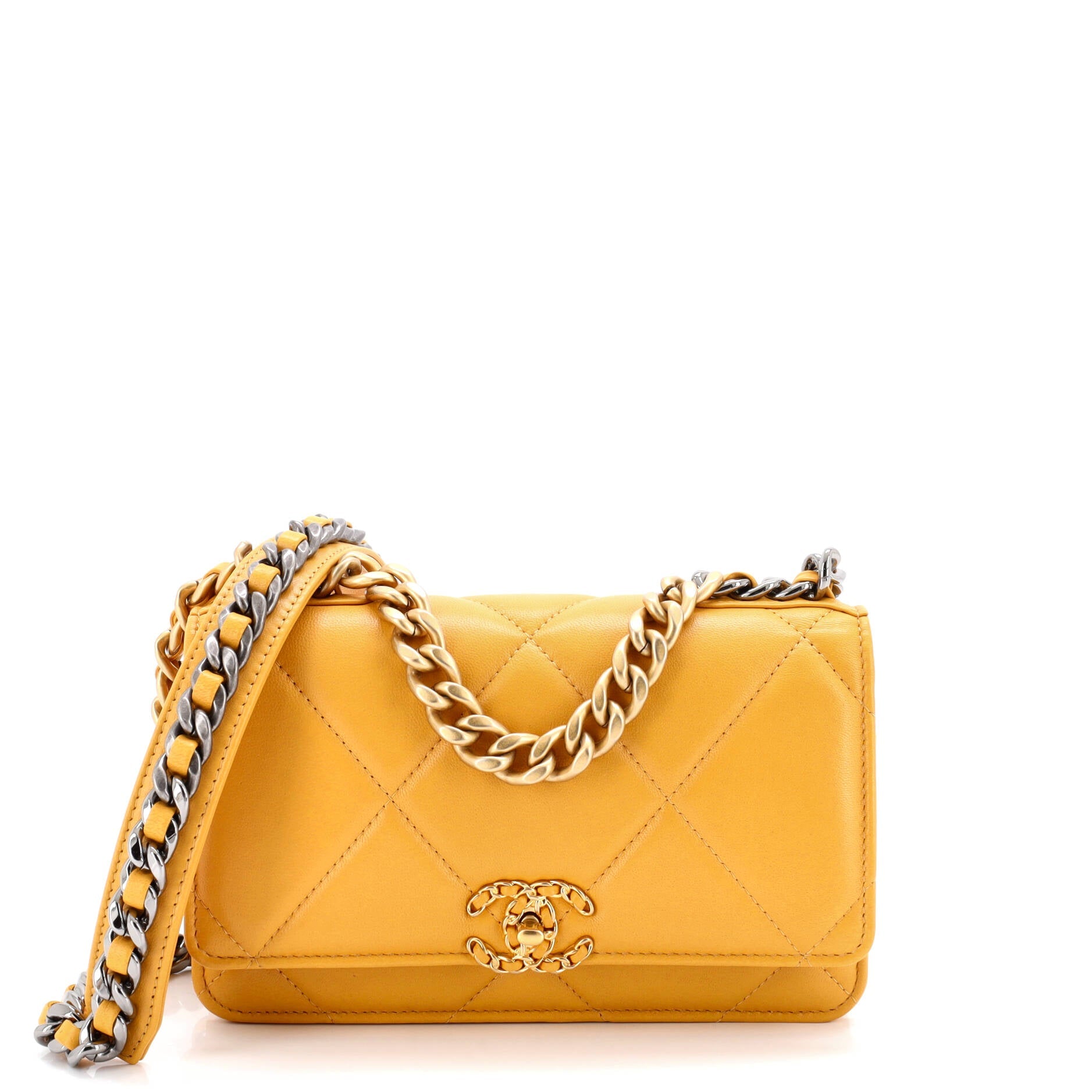 19 Wallet on Chain Quilted Lambskin