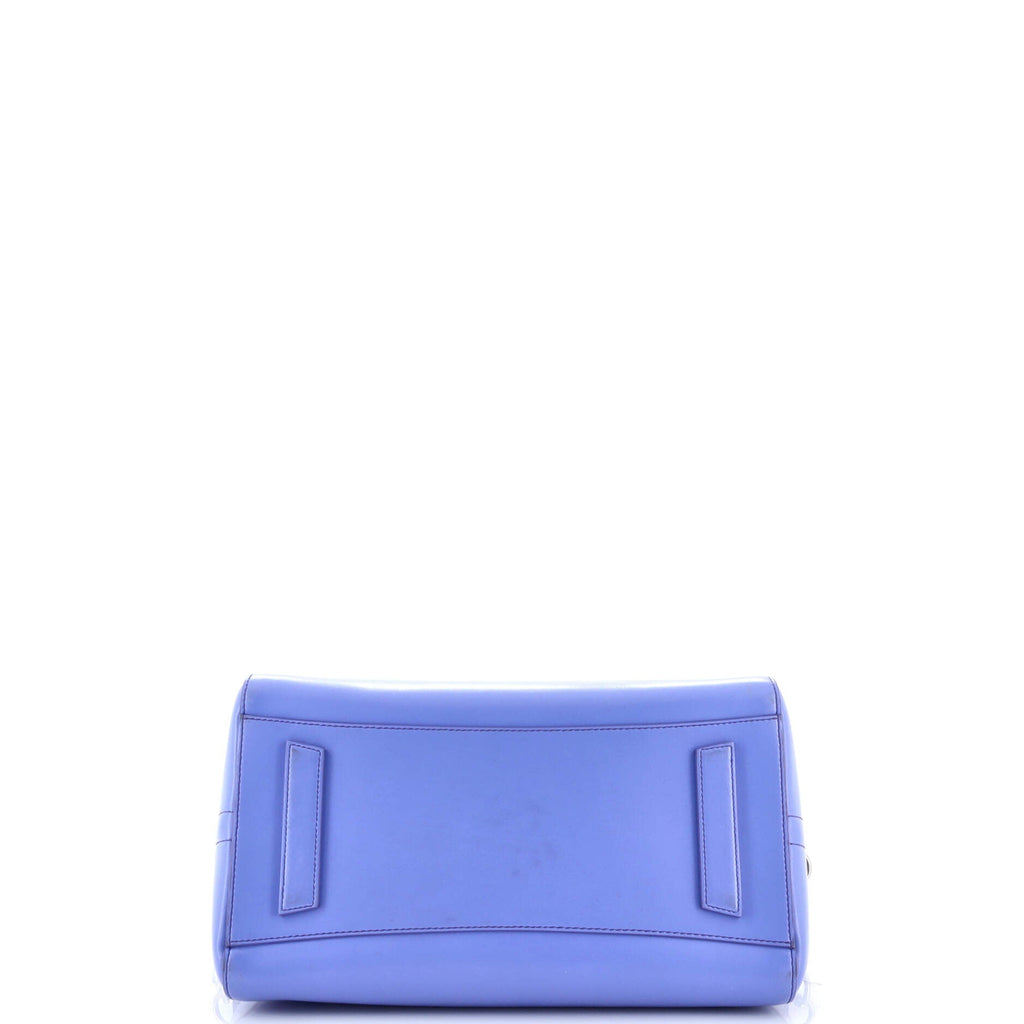 Antigona Bag Glazed Leather Medium