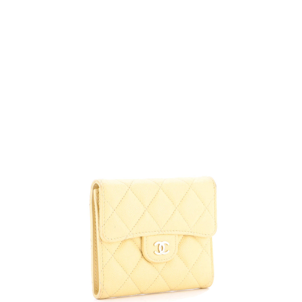 CC Compact Classic Flap Wallet Quilted Caviar