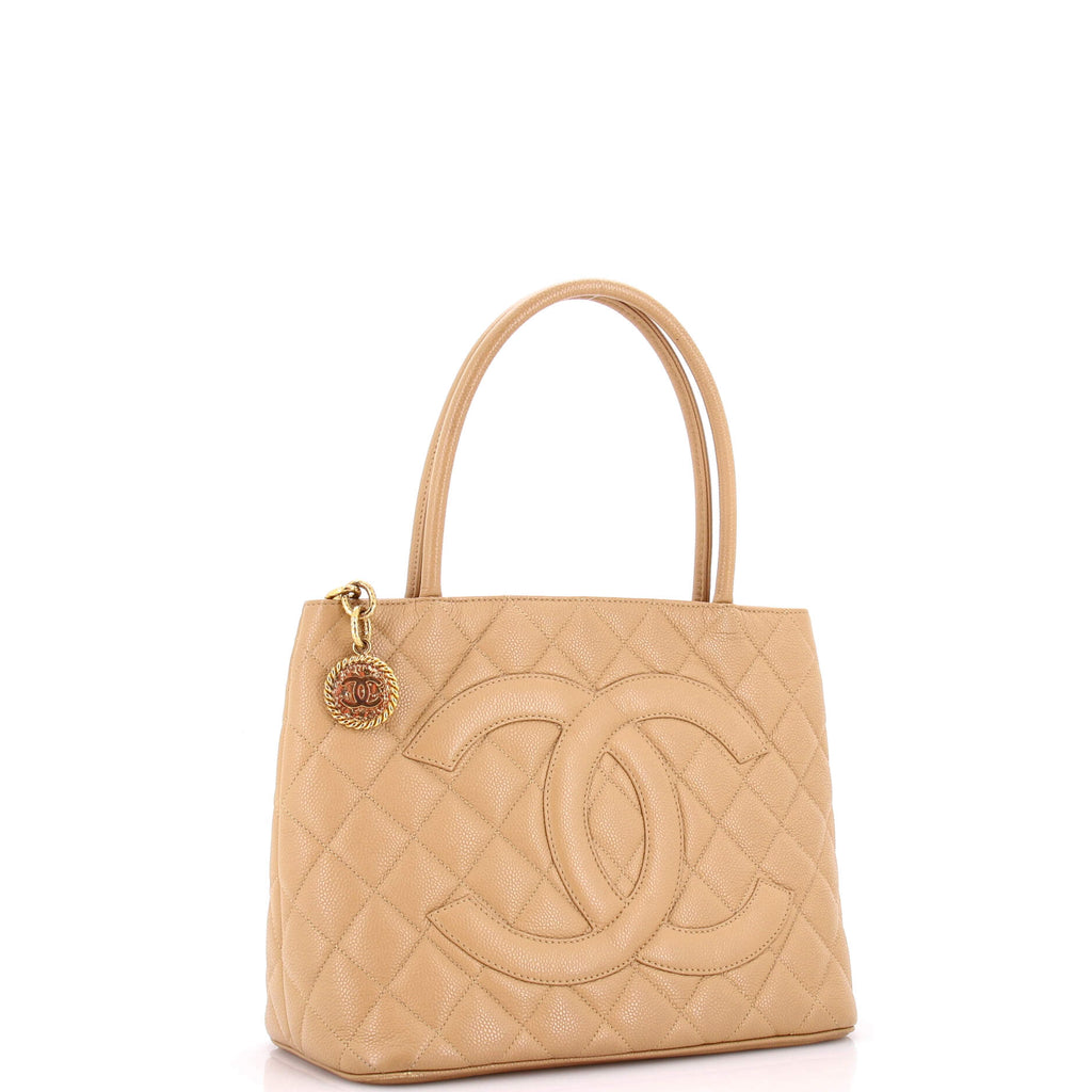 Medallion Tote Quilted Caviar