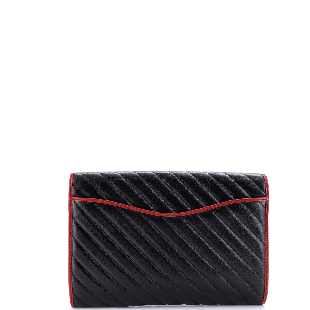 GG Torchon Flap Clutch Diagonal Quilted Leather