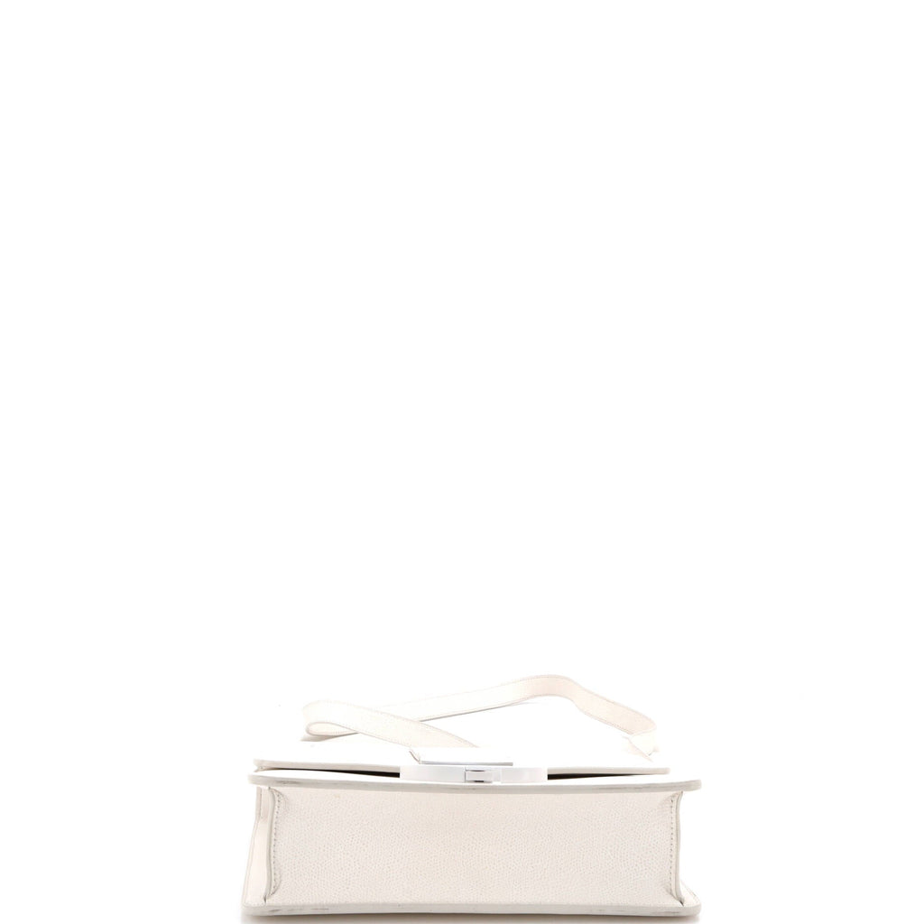 30 Montaigne Flap Bag Leather