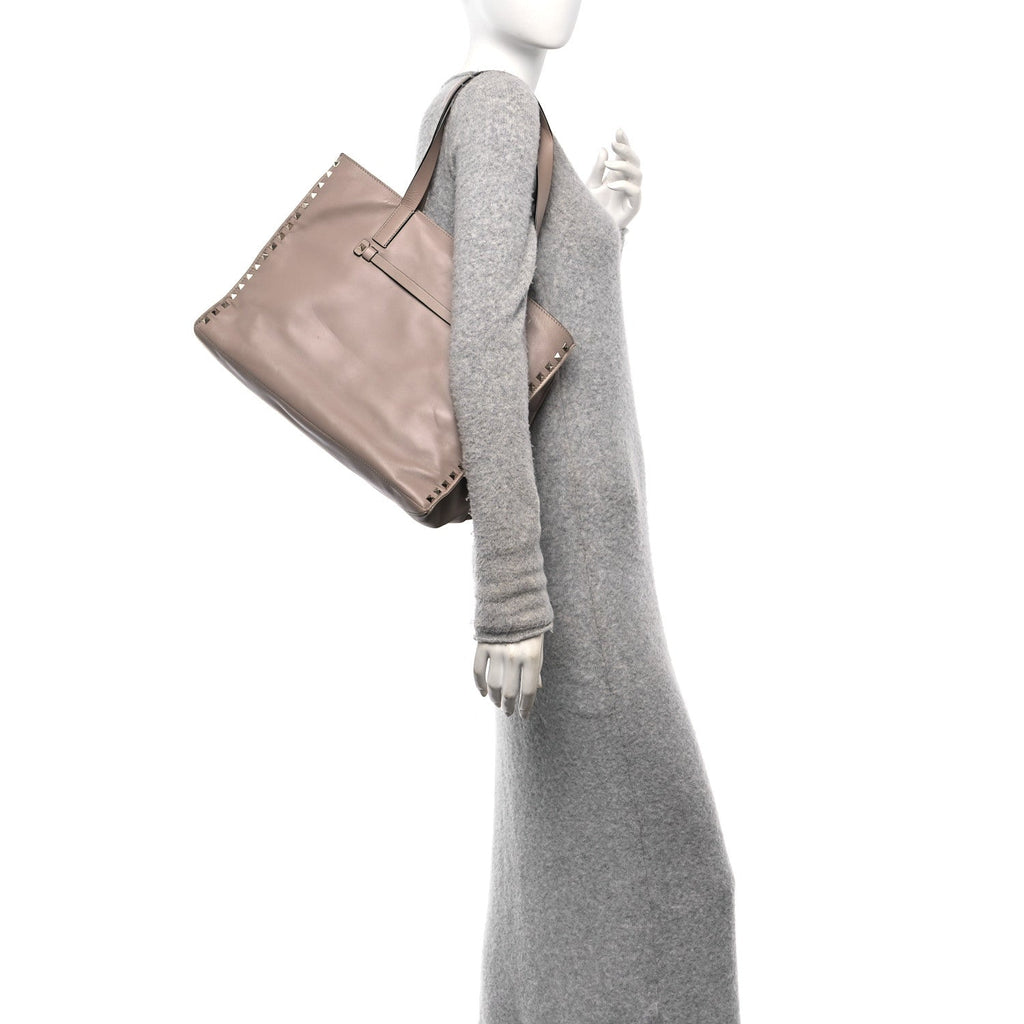 Nappa Medium Rockstud Soft Tote Soft Noisette