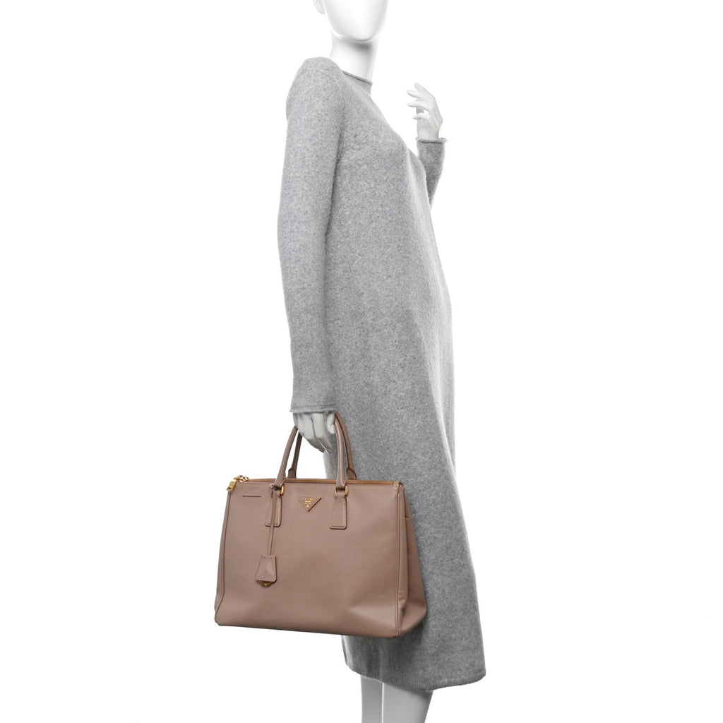 Saffiano Large Galleria Double Zip Tote Cipria