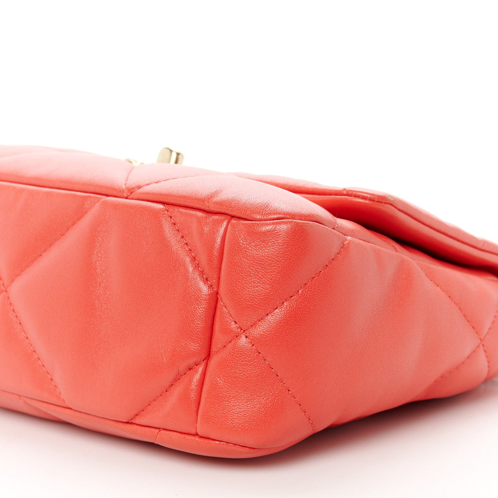 Lambskin Quilted Medium Chanel 19 Flap Red