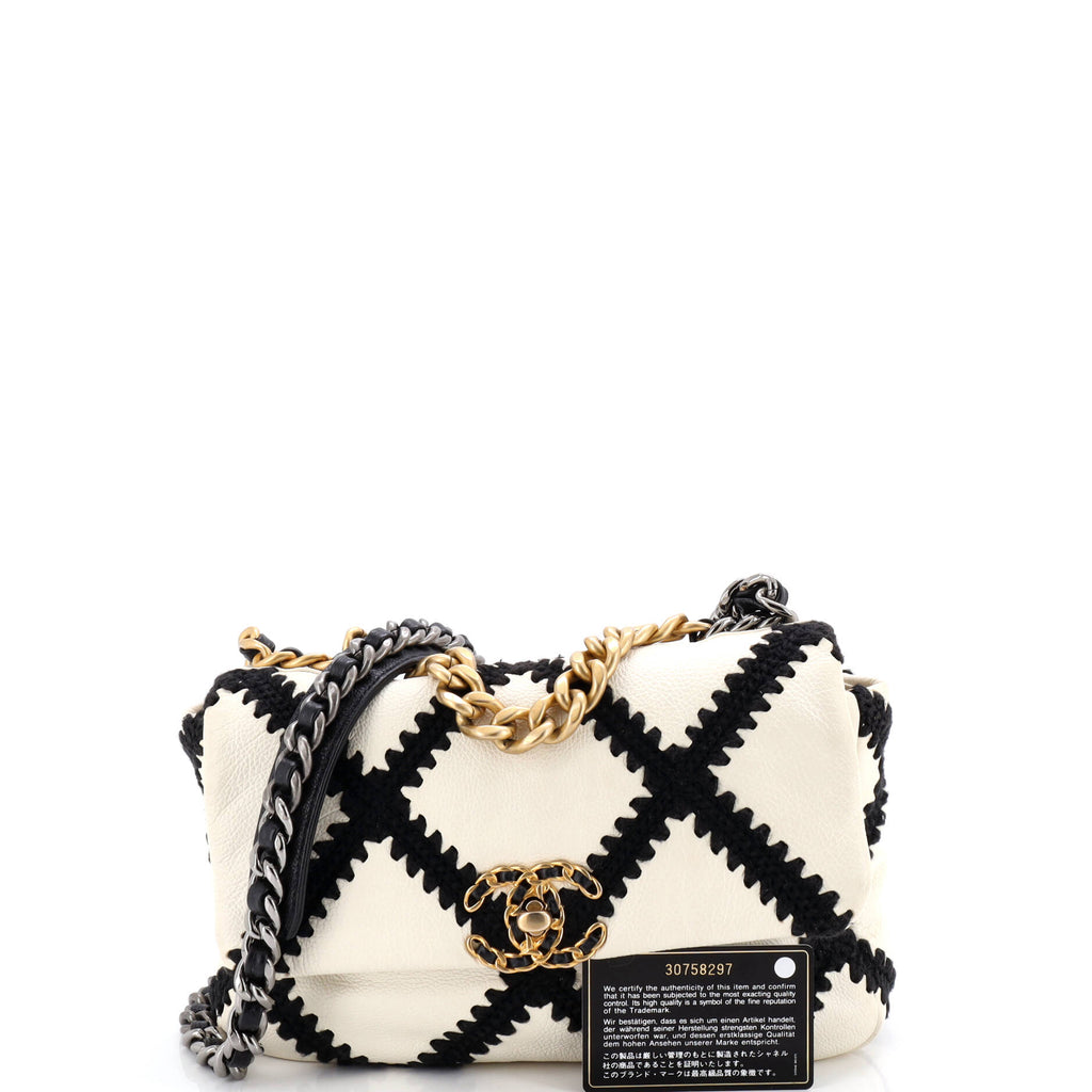 19 Flap Bag Crochet Quilted Calfskin Medium