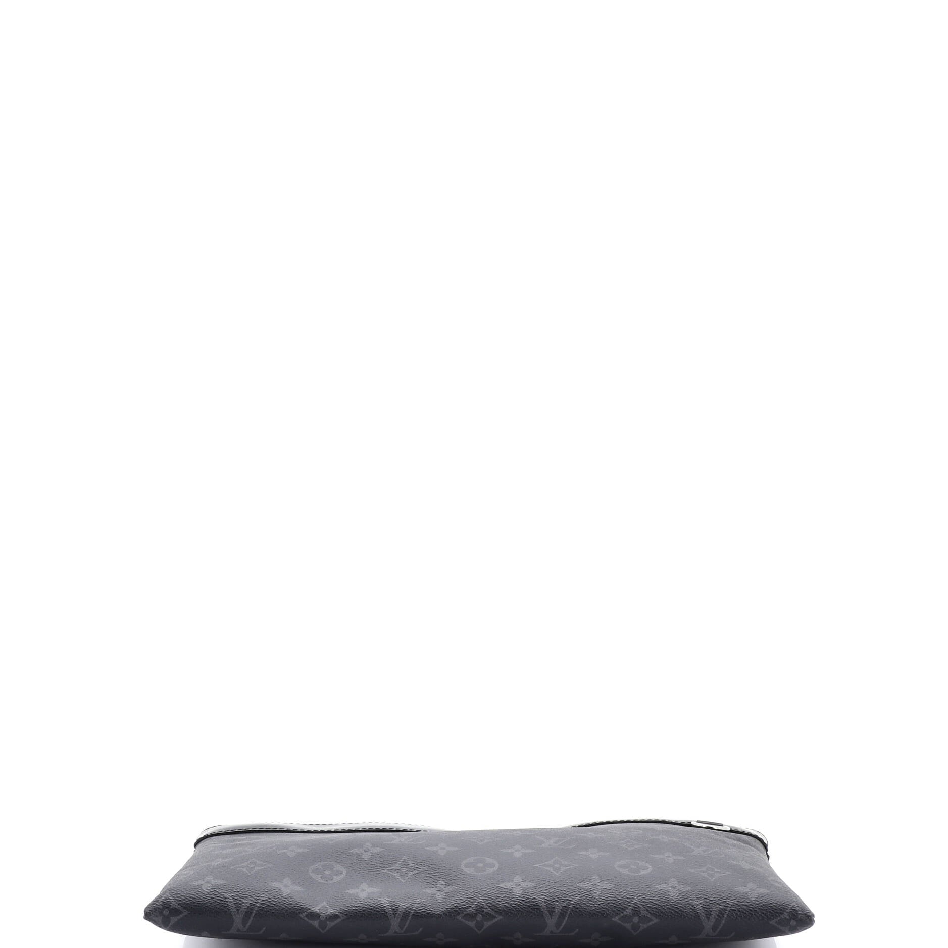 Discovery Pochette Monogram Eclipse Canvas GM