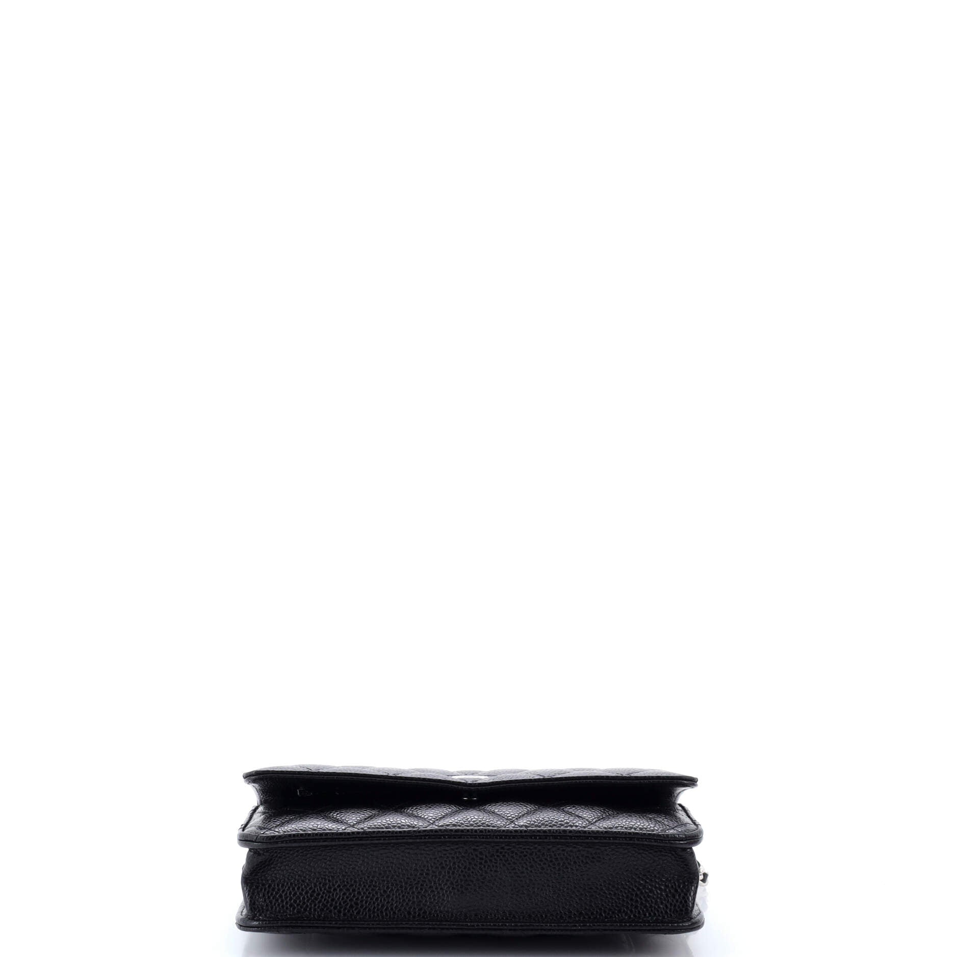 Wallet on Chain Quilted Caviar