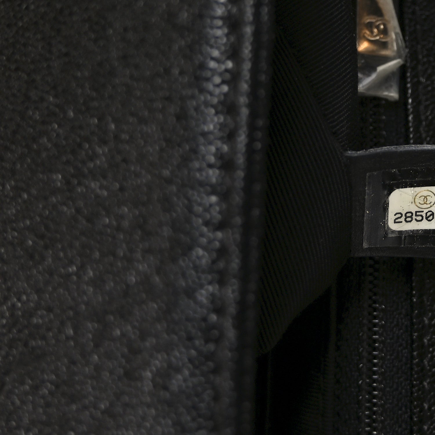 Caviar Chevron Quilted New Medium Boy Flap Black
