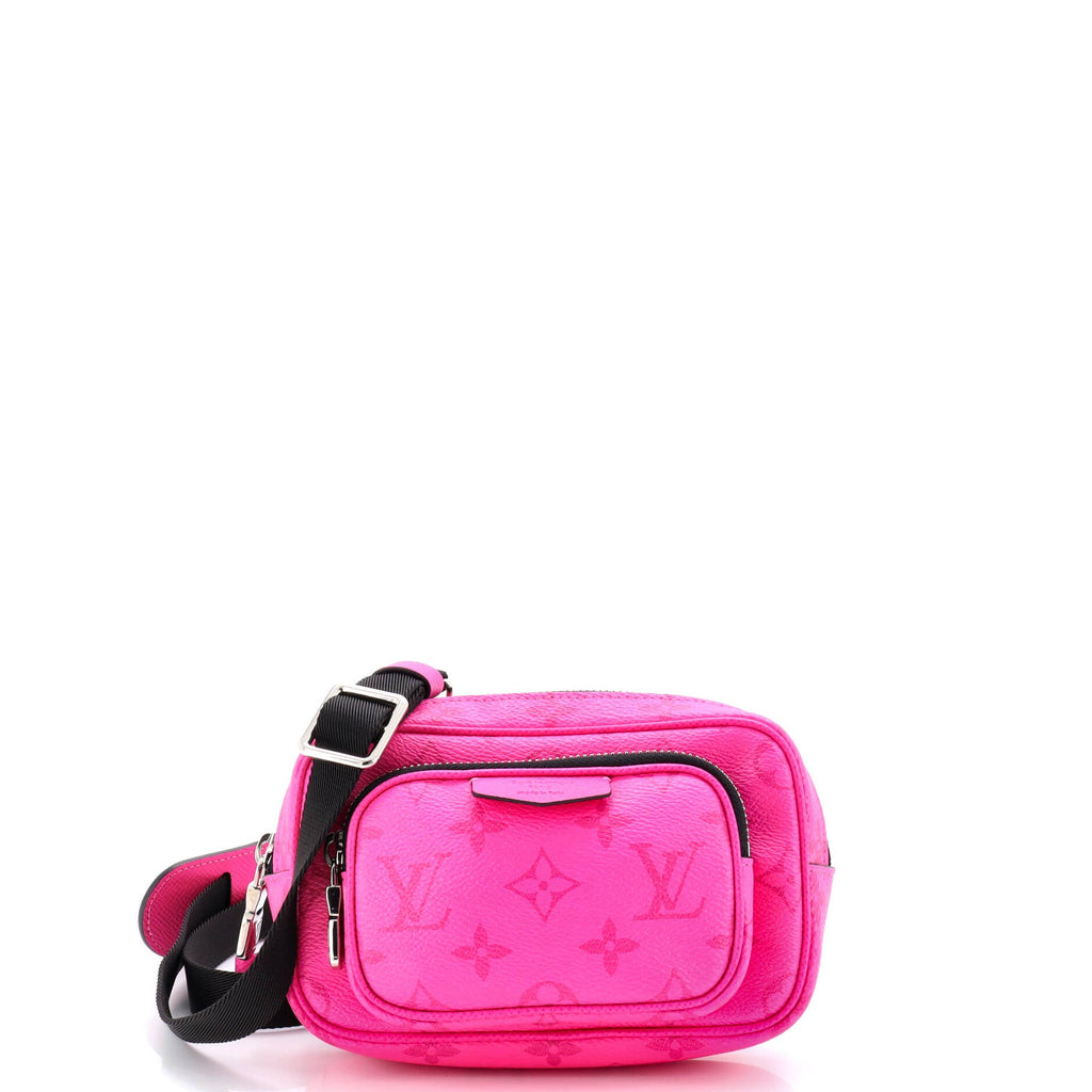 Outdoor Pouch Monogram Taigarama