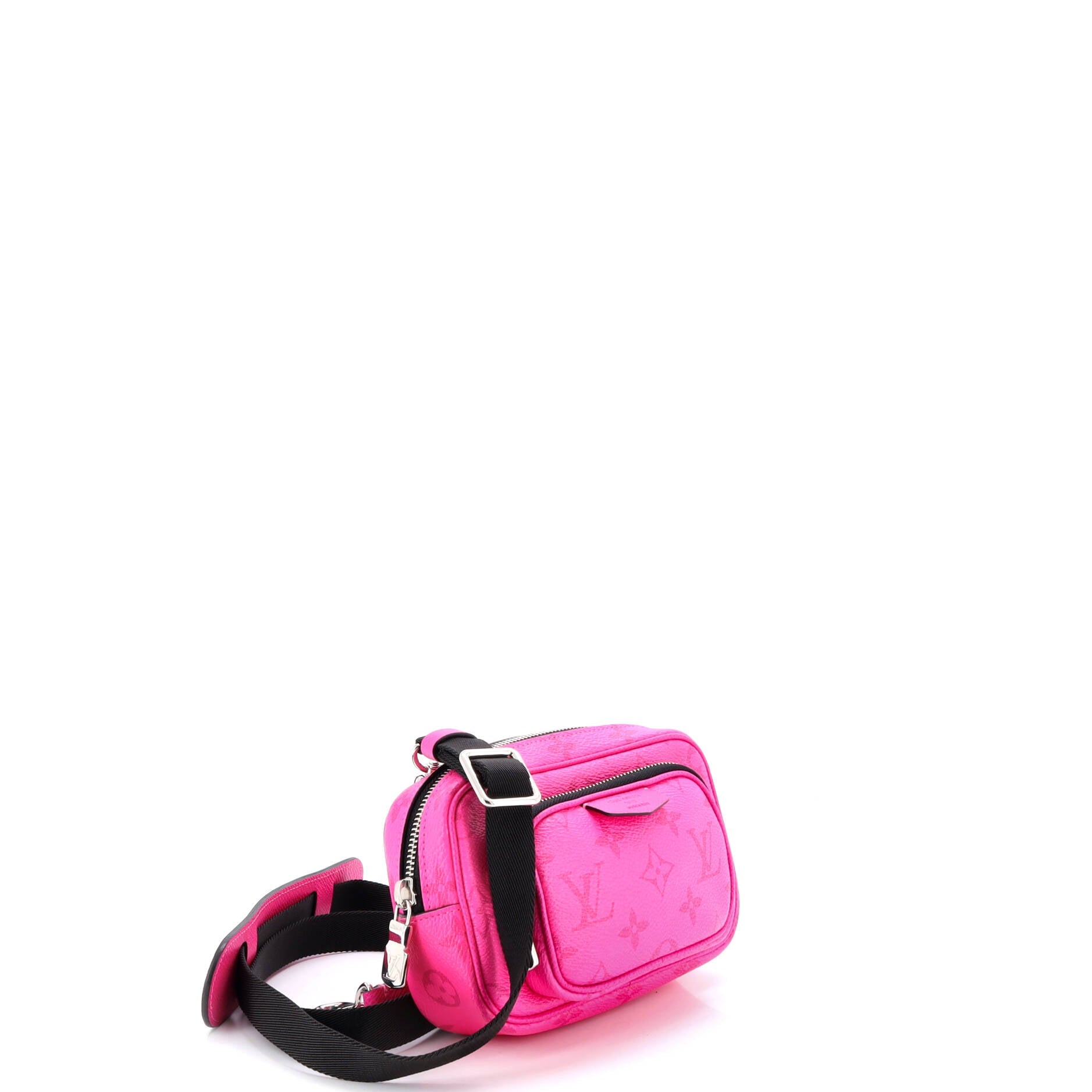 Outdoor Pouch Monogram Taigarama