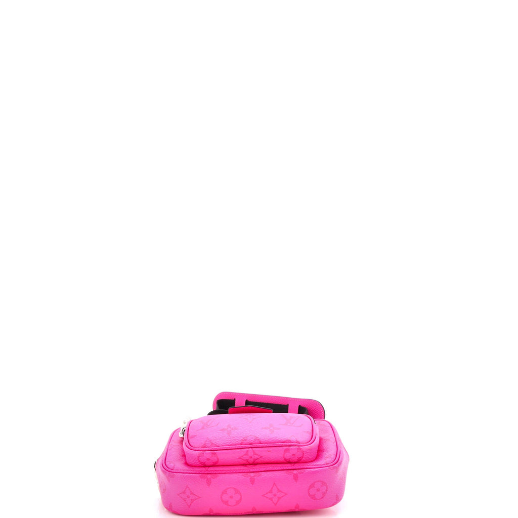 Outdoor Pouch Monogram Taigarama