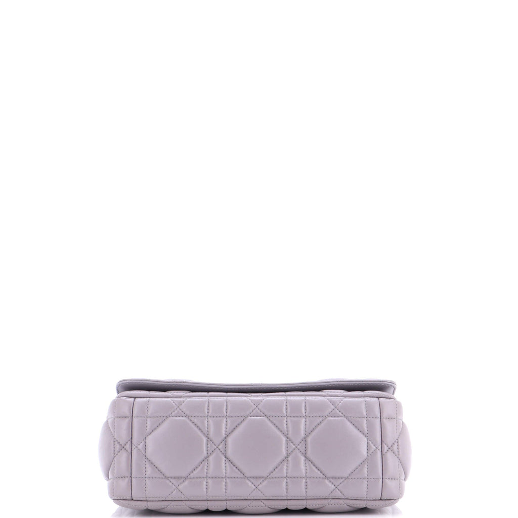 Caro Bag Macrocannage Quilt Calfskin Medium