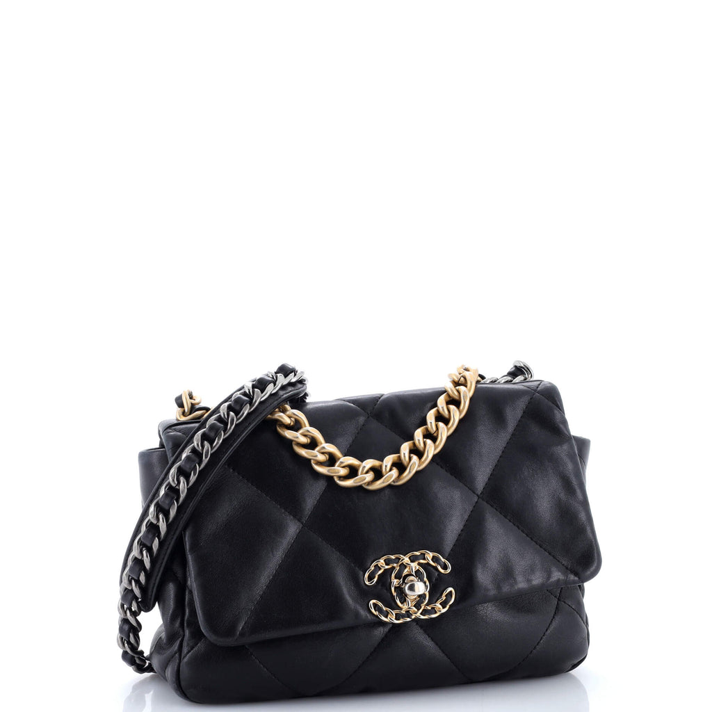 19 Flap Bag Quilted Leather Medium