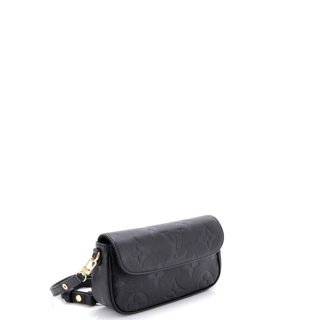 Ivy Wallet on Chain Monogram Empreinte Giant