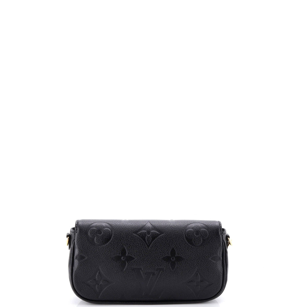 Ivy Wallet on Chain Monogram Empreinte Giant