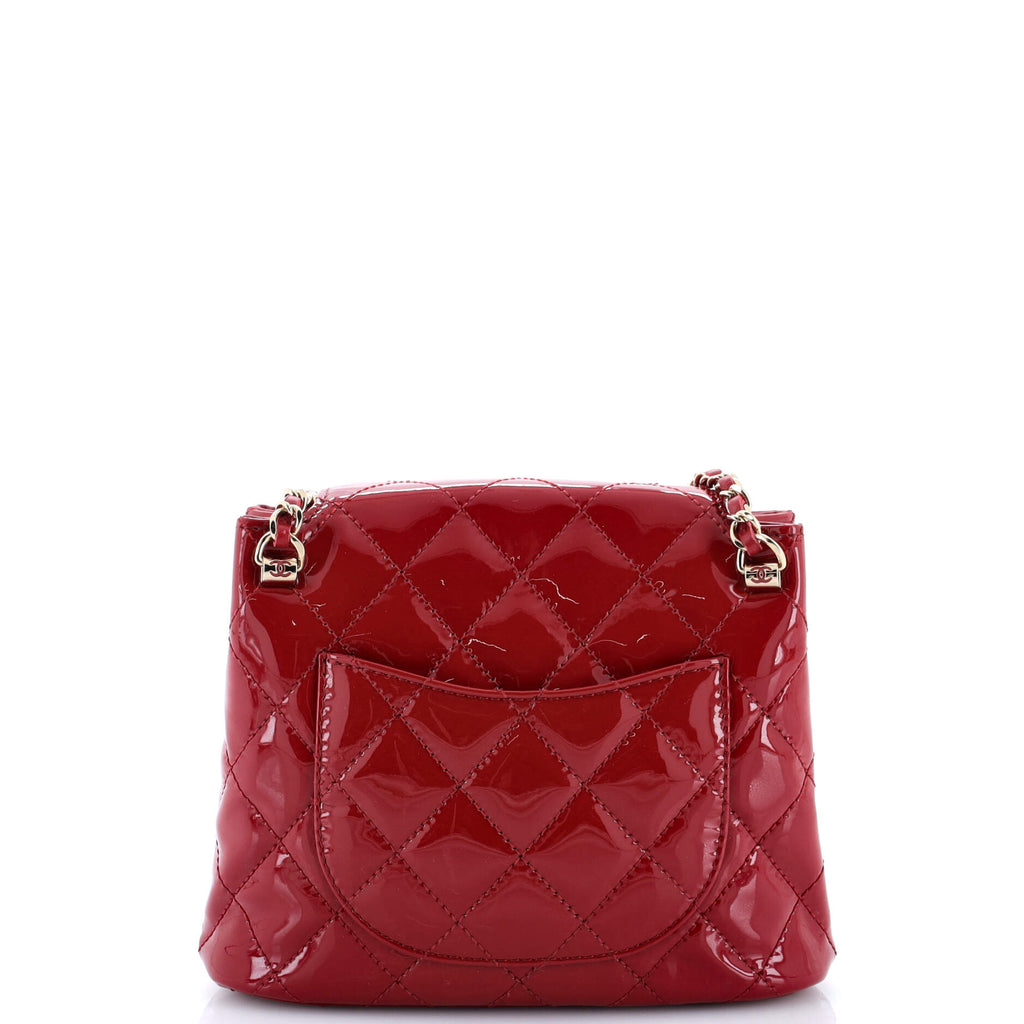 CC Curved Flap Chain Shoulder Bag Quilted Patent Small