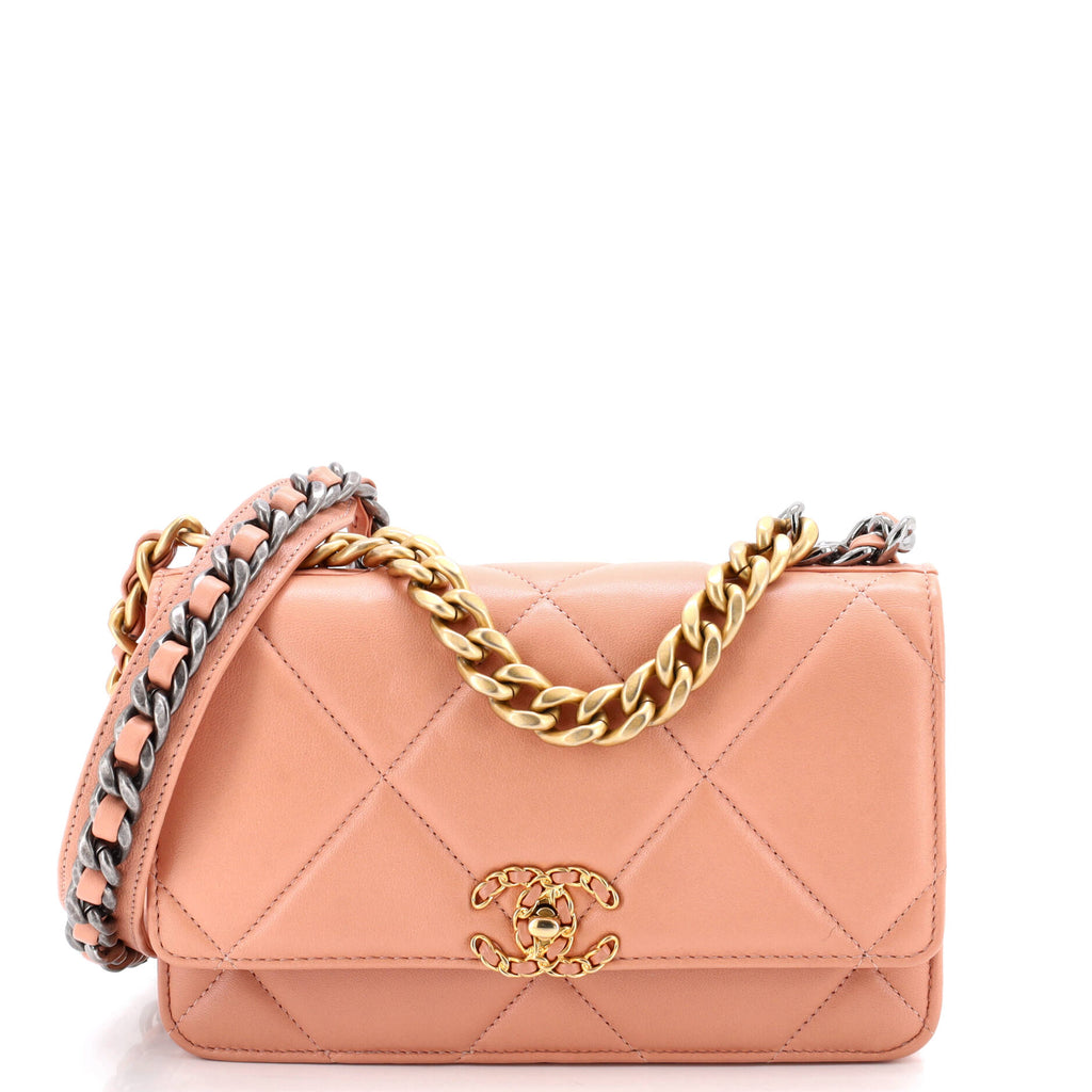 19 Wallet on Chain Quilted Lambskin