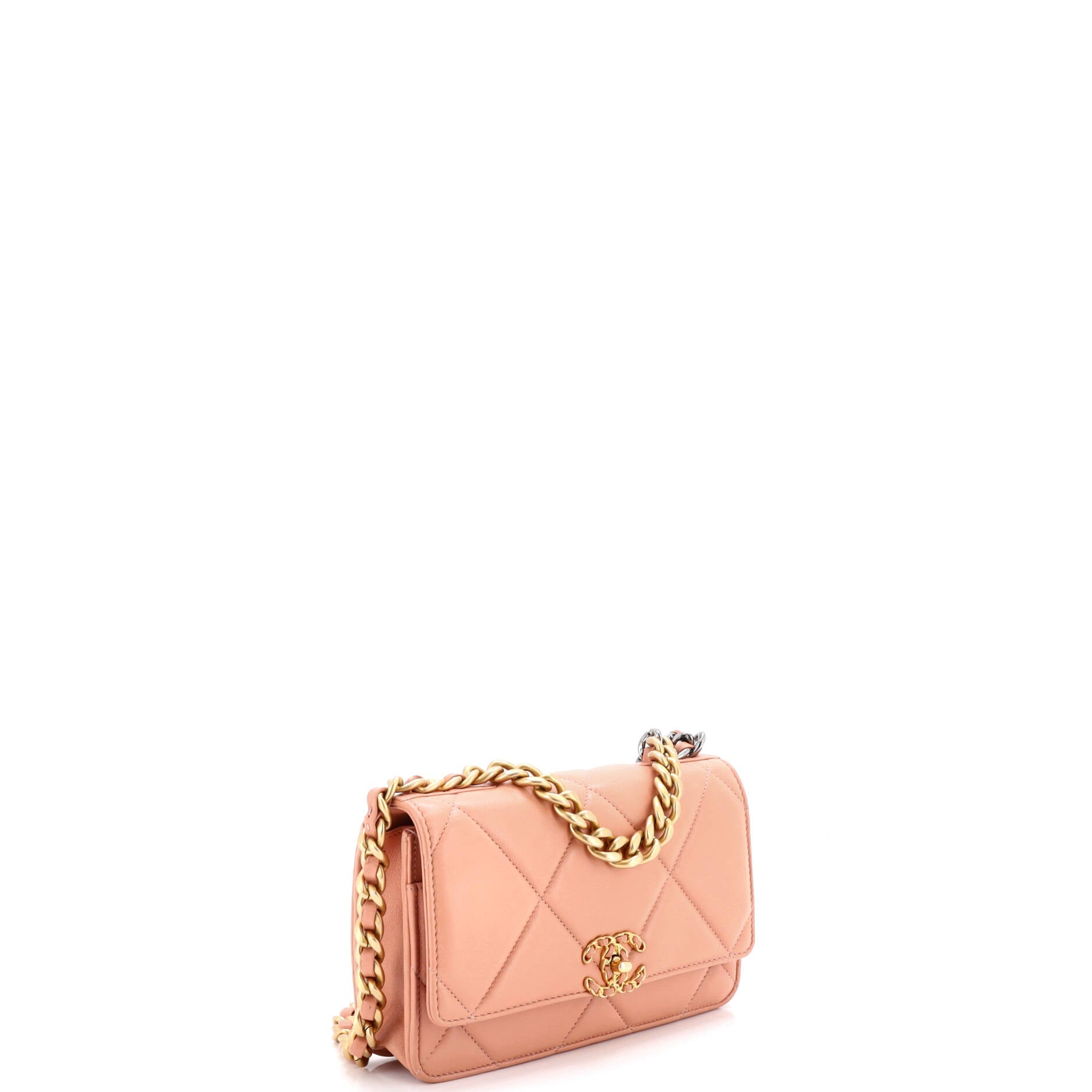 19 Wallet on Chain Quilted Lambskin