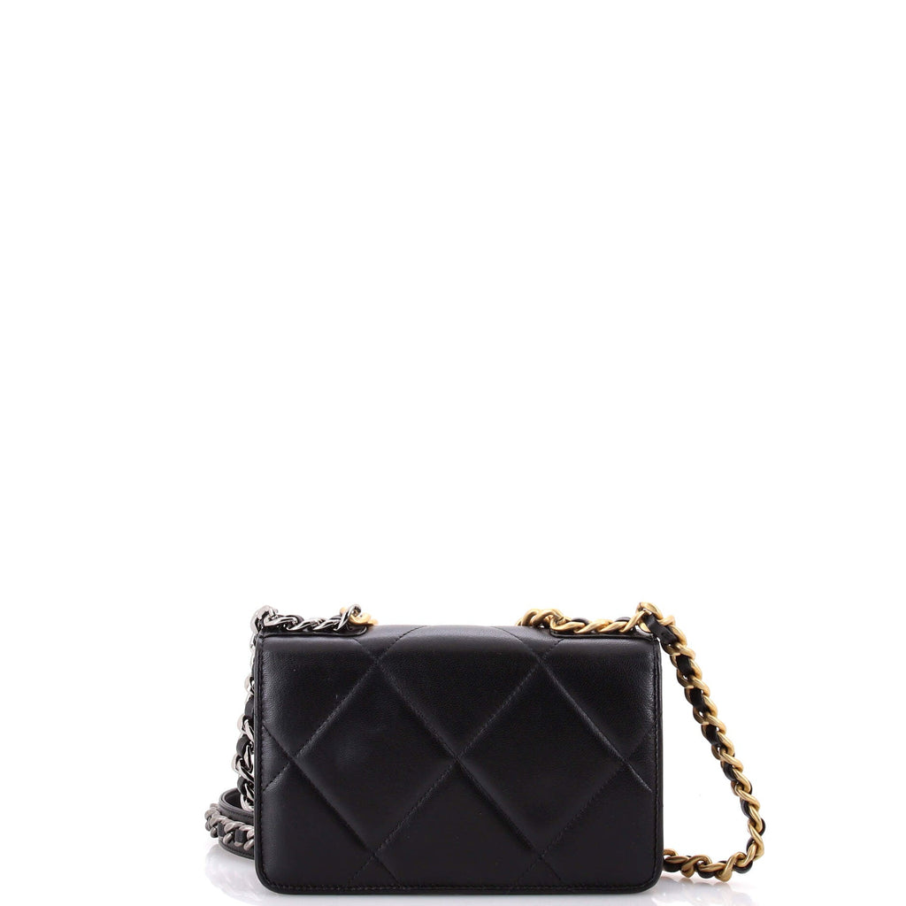 19 Wallet on Chain Quilted Goatskin