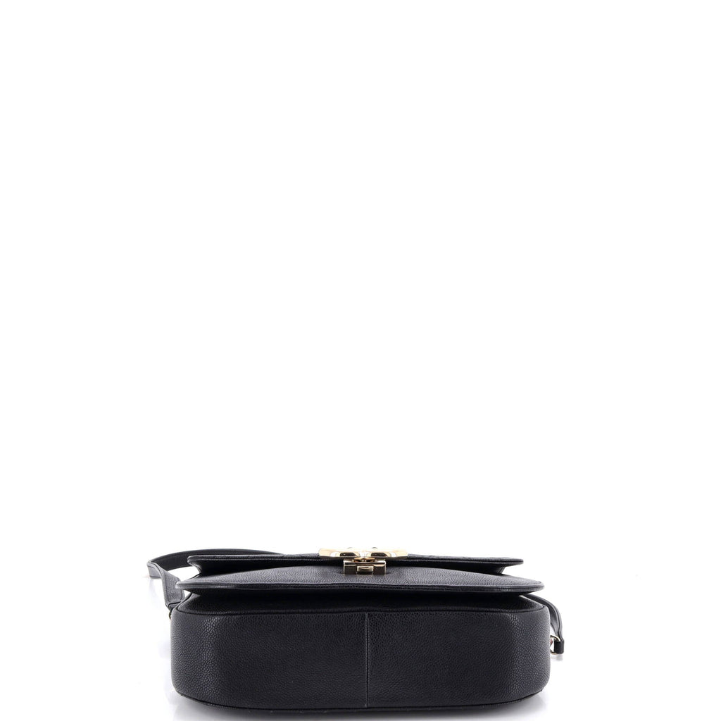 Thread Around Flap Bag Quilted Caviar Medium