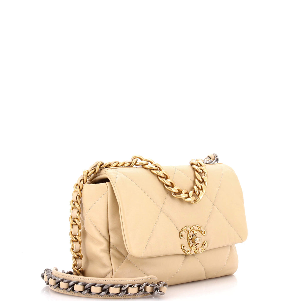 19 Flap Bag Quilted Leather Medium