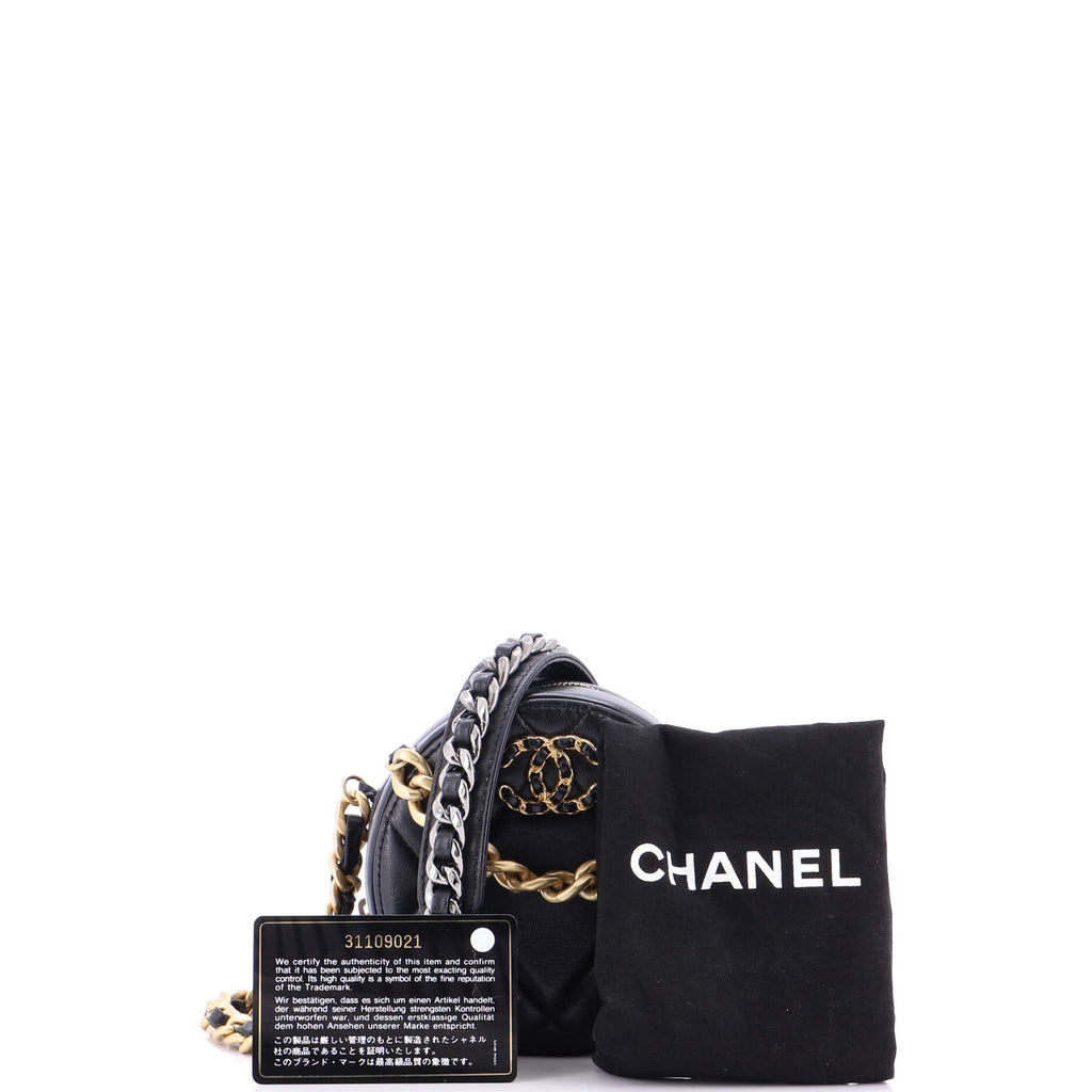 19 Round Clutch with Chain Quilted Leather