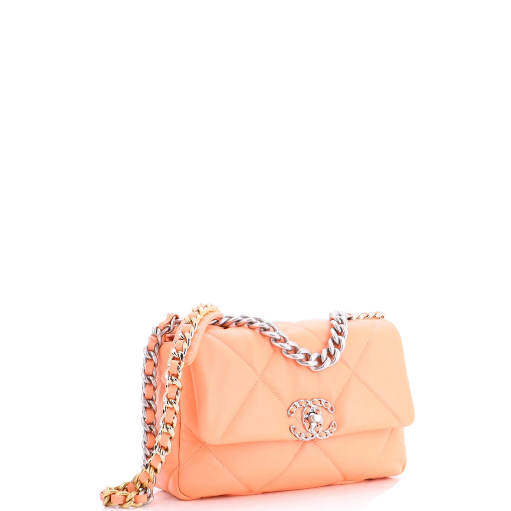 19 Flap Bag Quilted Leather Medium