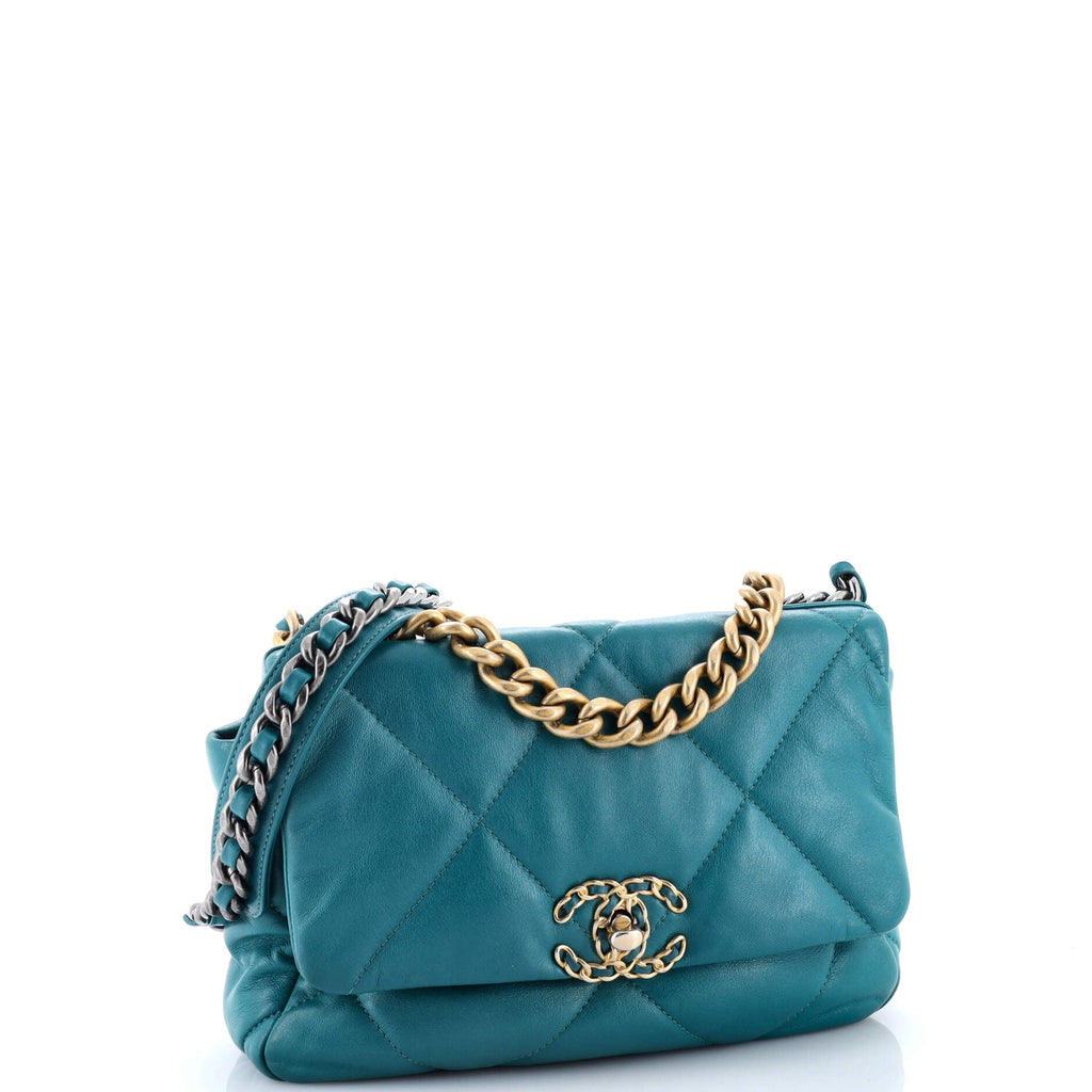19 Flap Bag Quilted Leather Medium