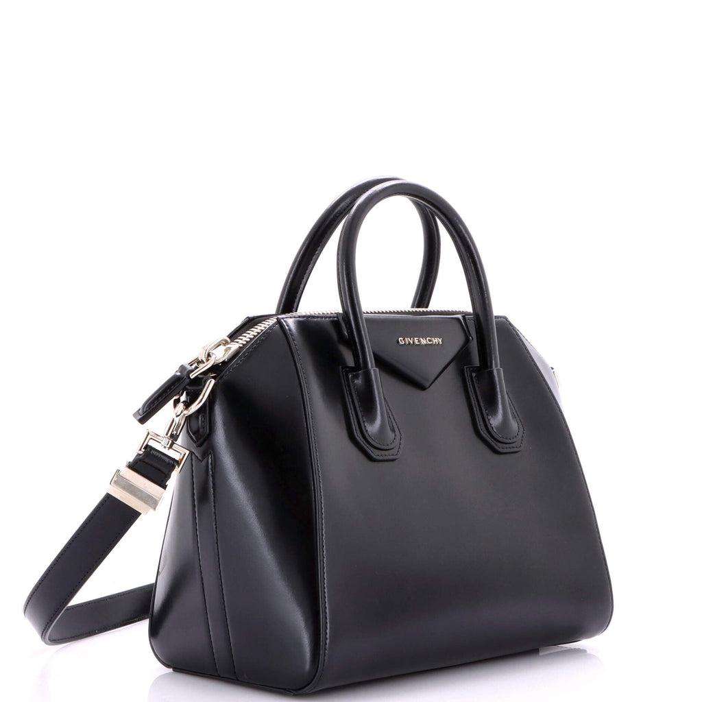 Antigona Bag Glazed Leather Medium