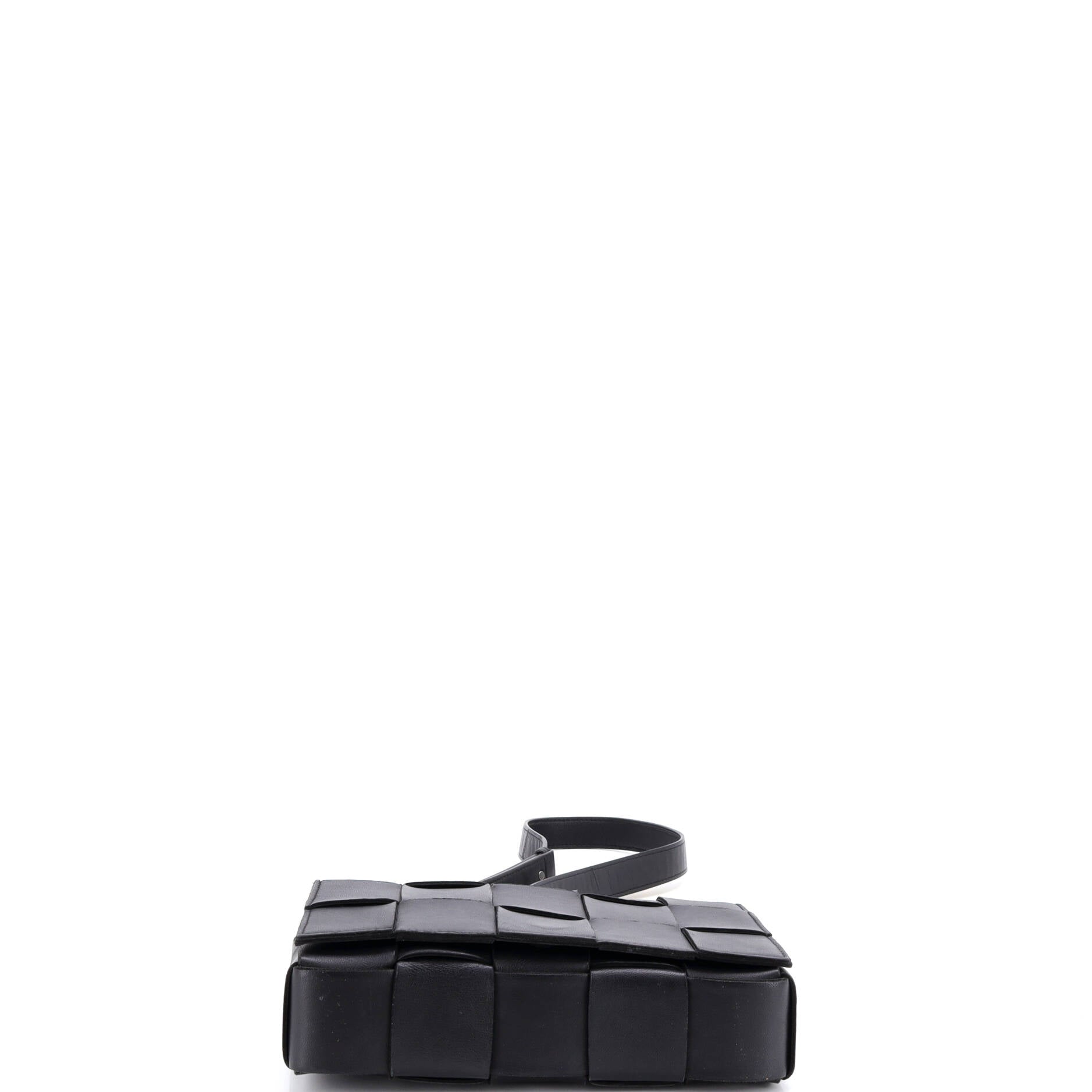 Cassette Crossbody Bag Maxi Intrecciato Leather Small