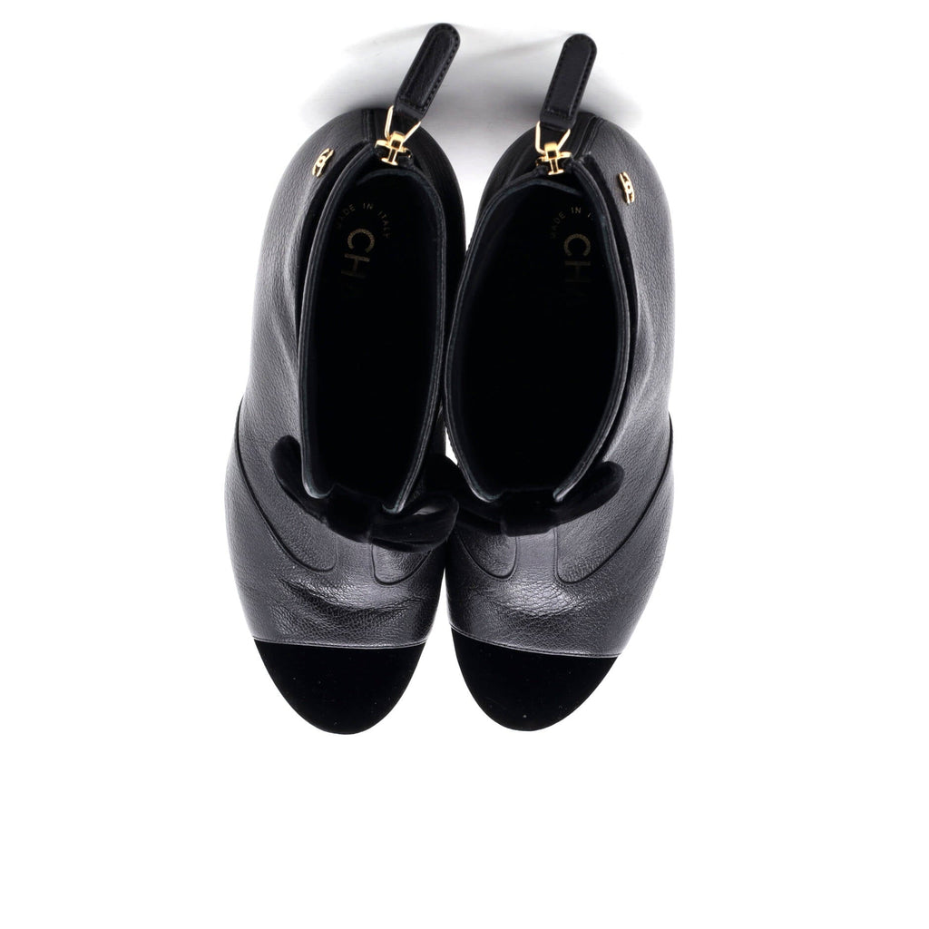 Women's CC Bow Cap Toe Heeled Boots Leather