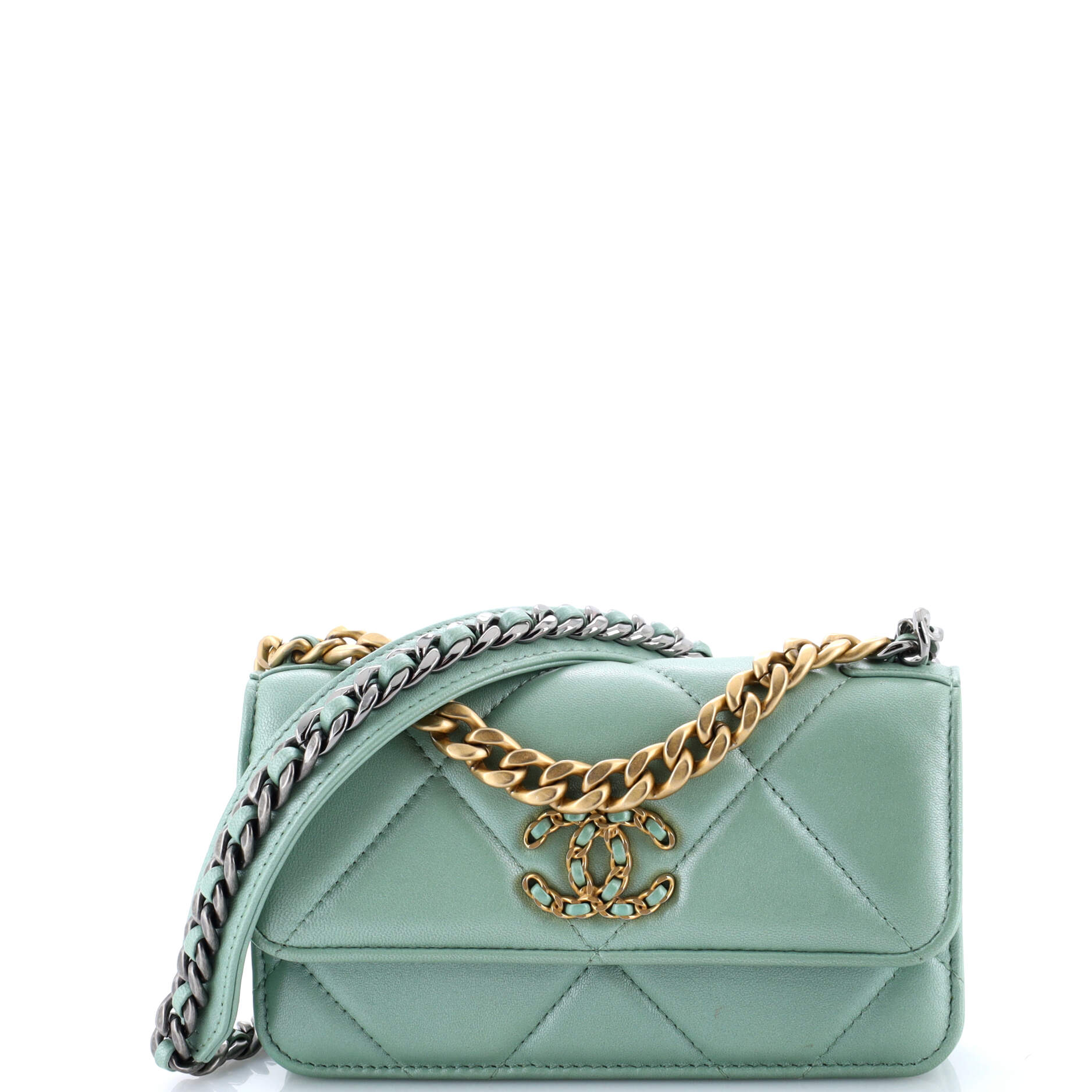 19 Wallet on Chain Quilted Lambskin