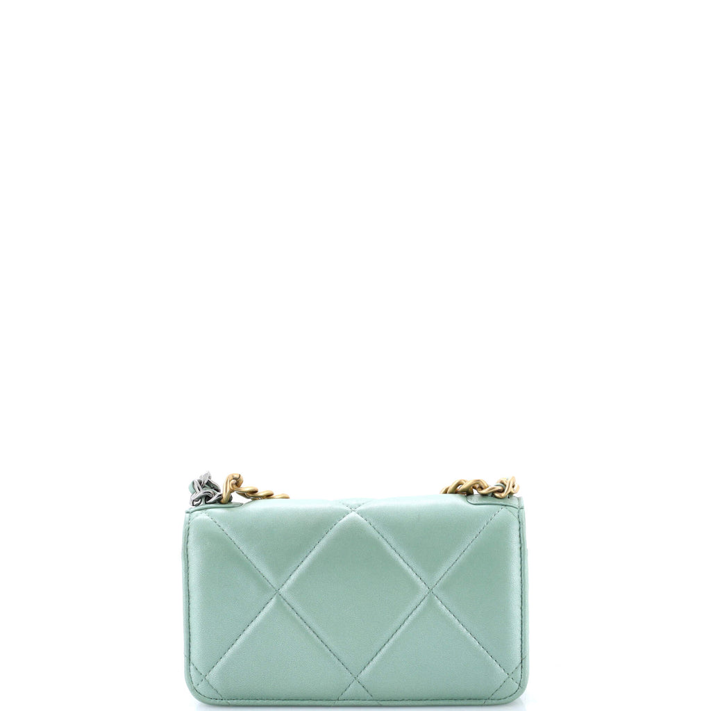 19 Wallet on Chain Quilted Lambskin