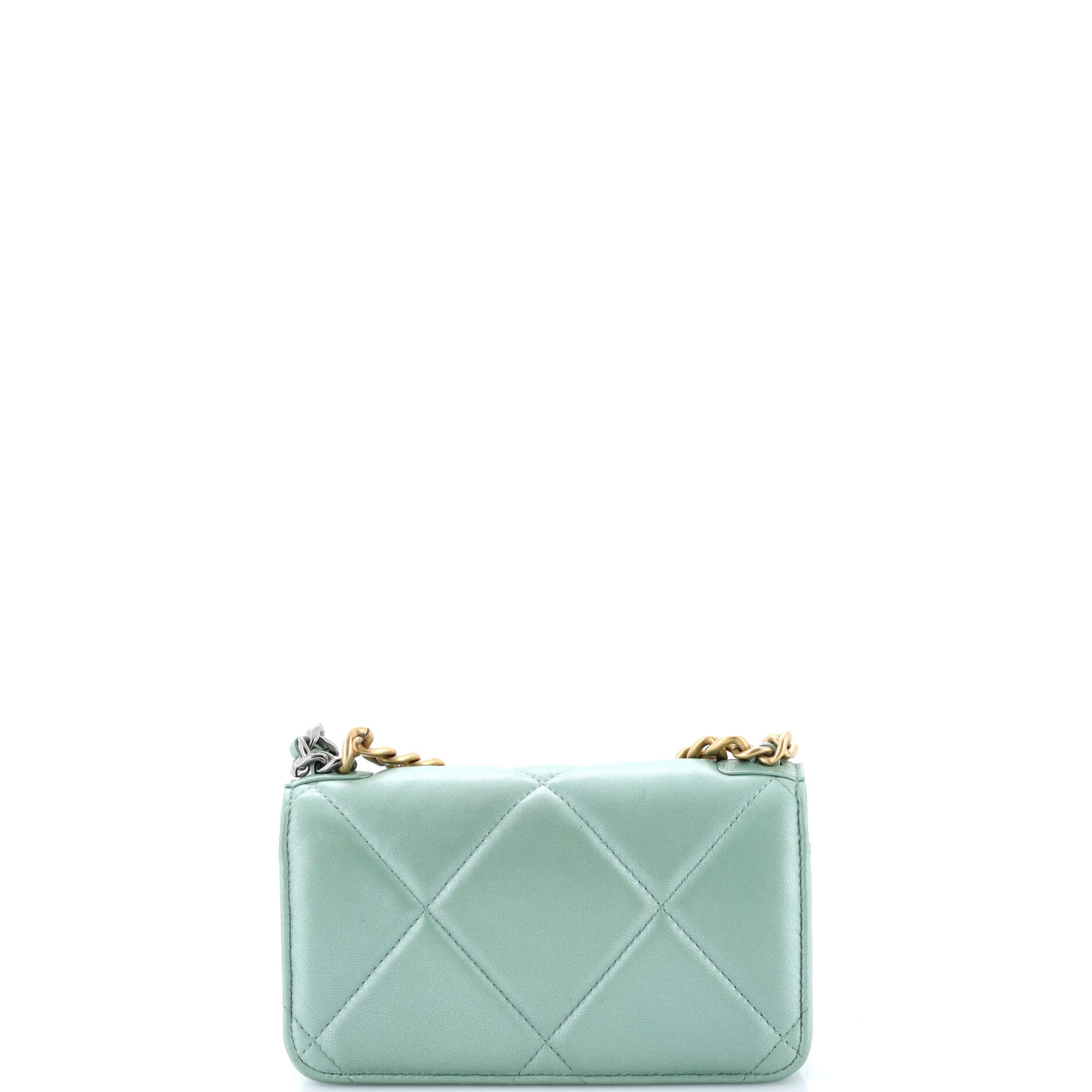 19 Wallet on Chain Quilted Lambskin