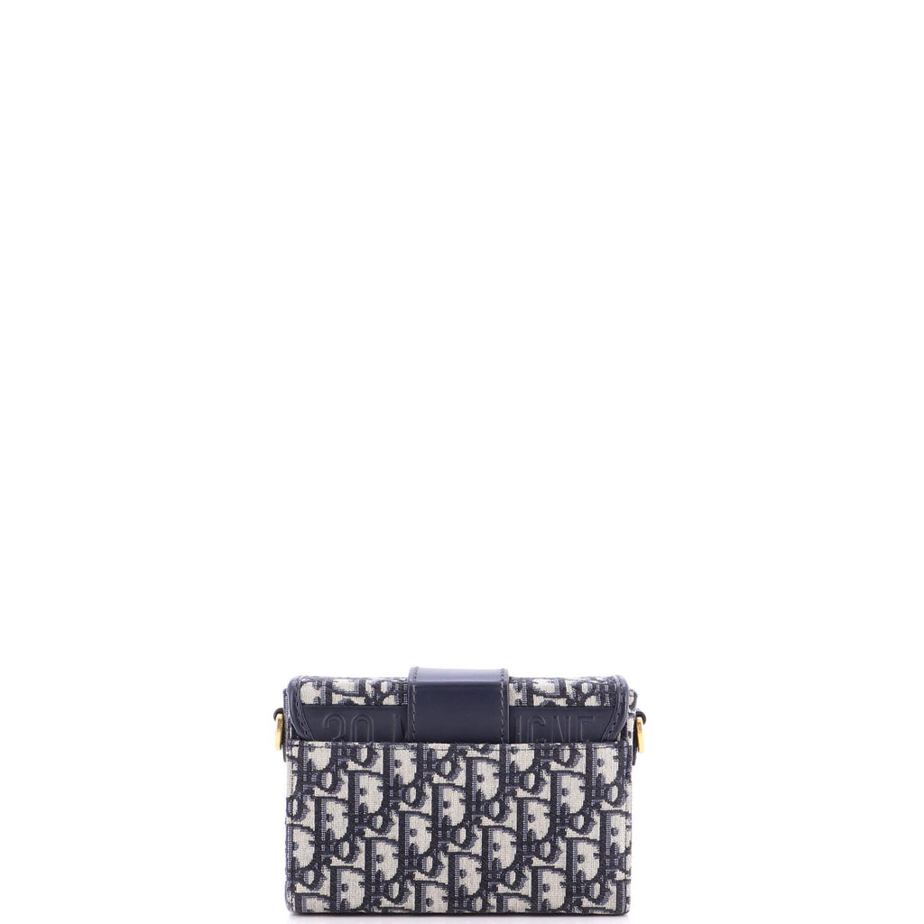 30 Montaigne Box Bag Oblique Canvas