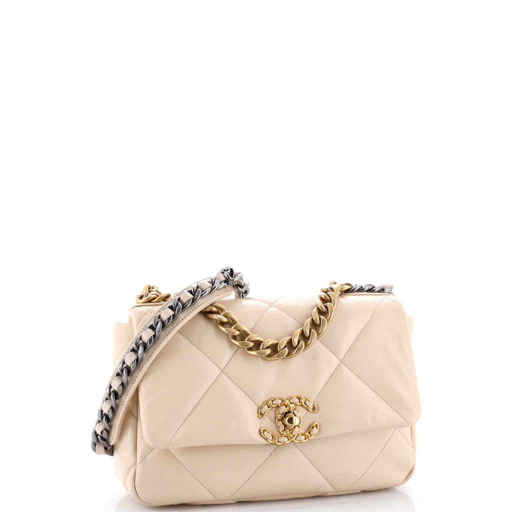 19 Flap Bag Quilted Leather Medium