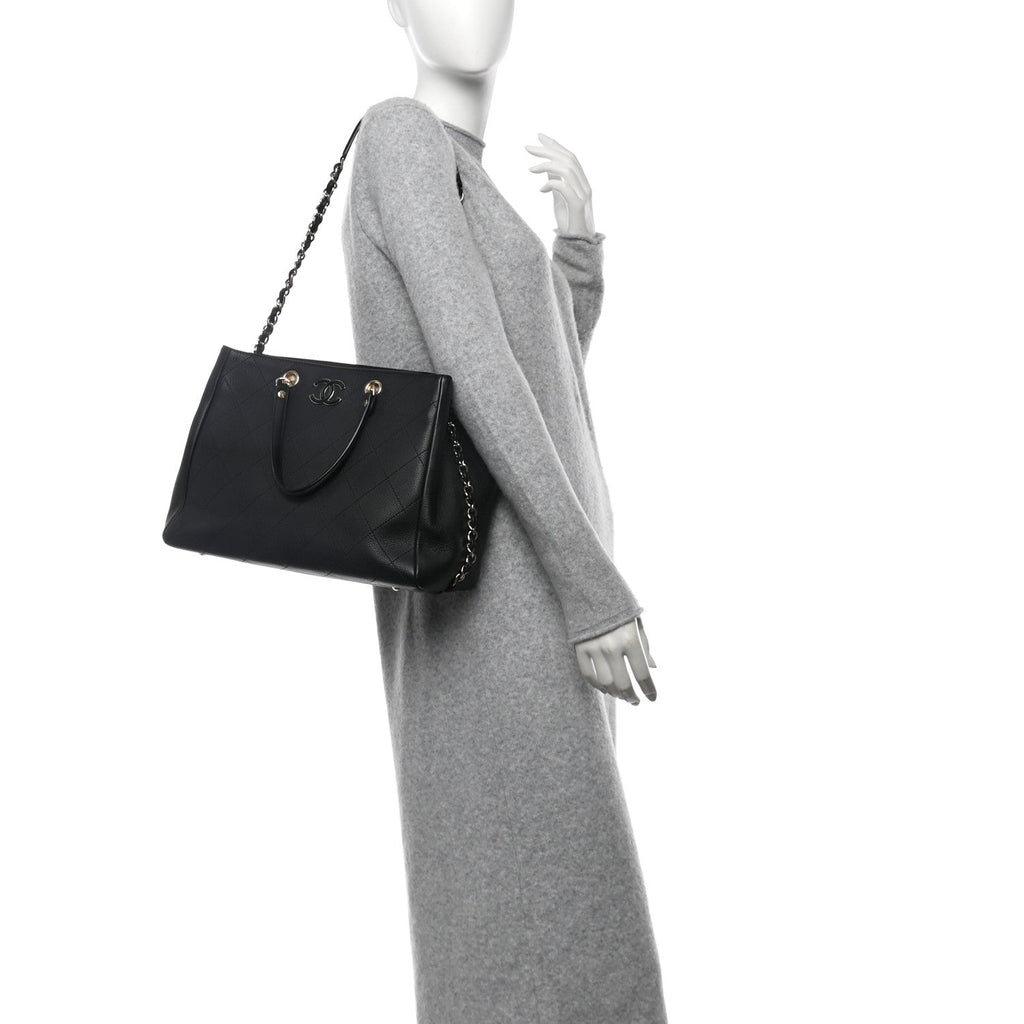 Bullskin Stitched Medium Shopping Bag Black