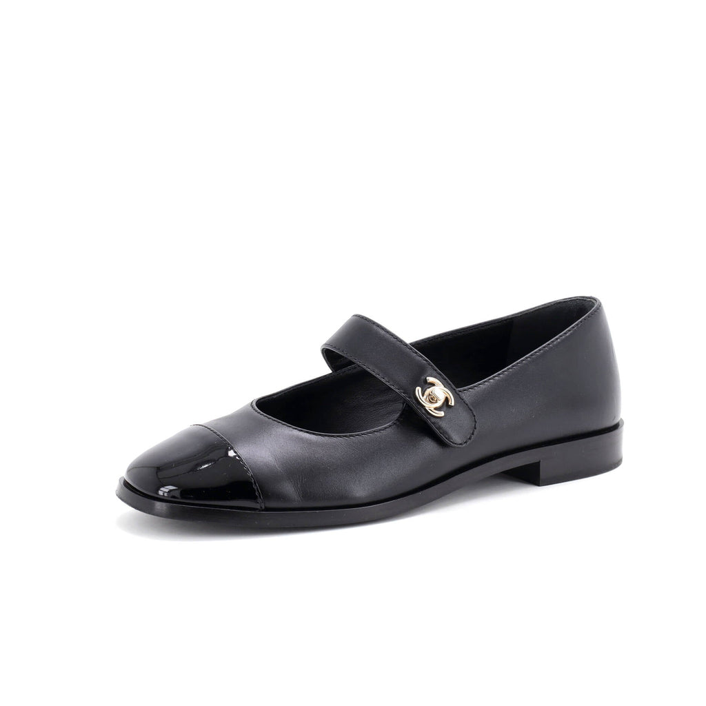 Women's CC Turnlock Mary Jane Flats Leather with Patent